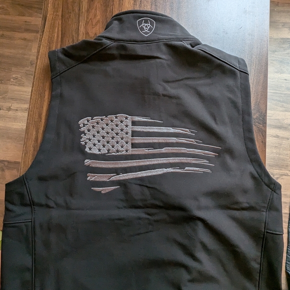 Ariat Black Zip-Up Vest - Picture 5 of 5